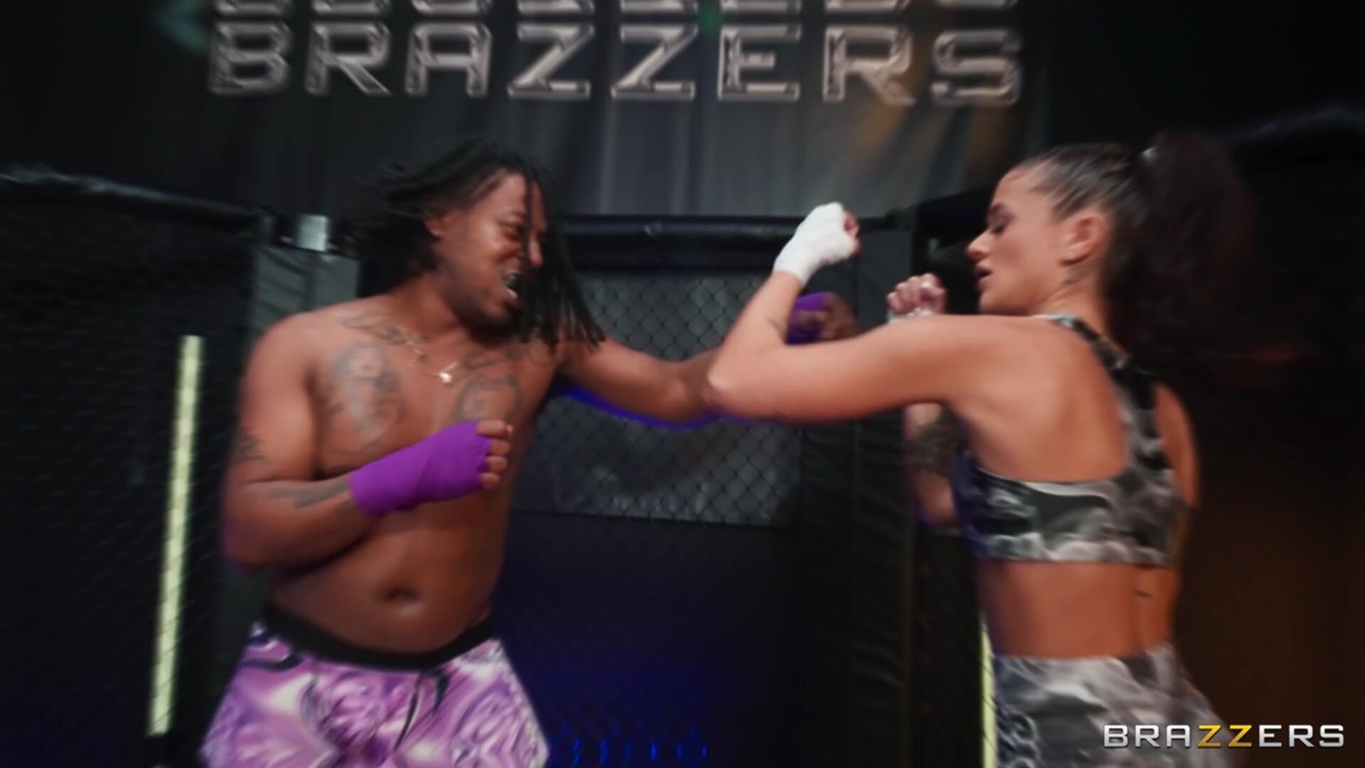 Blowbang In The Cage!