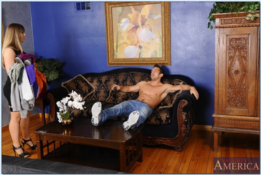 Holly Heart fucking in the couch with her natural tits