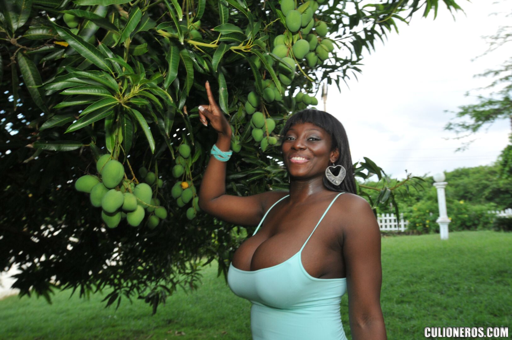 Hot Amazon woman fucks my friend
