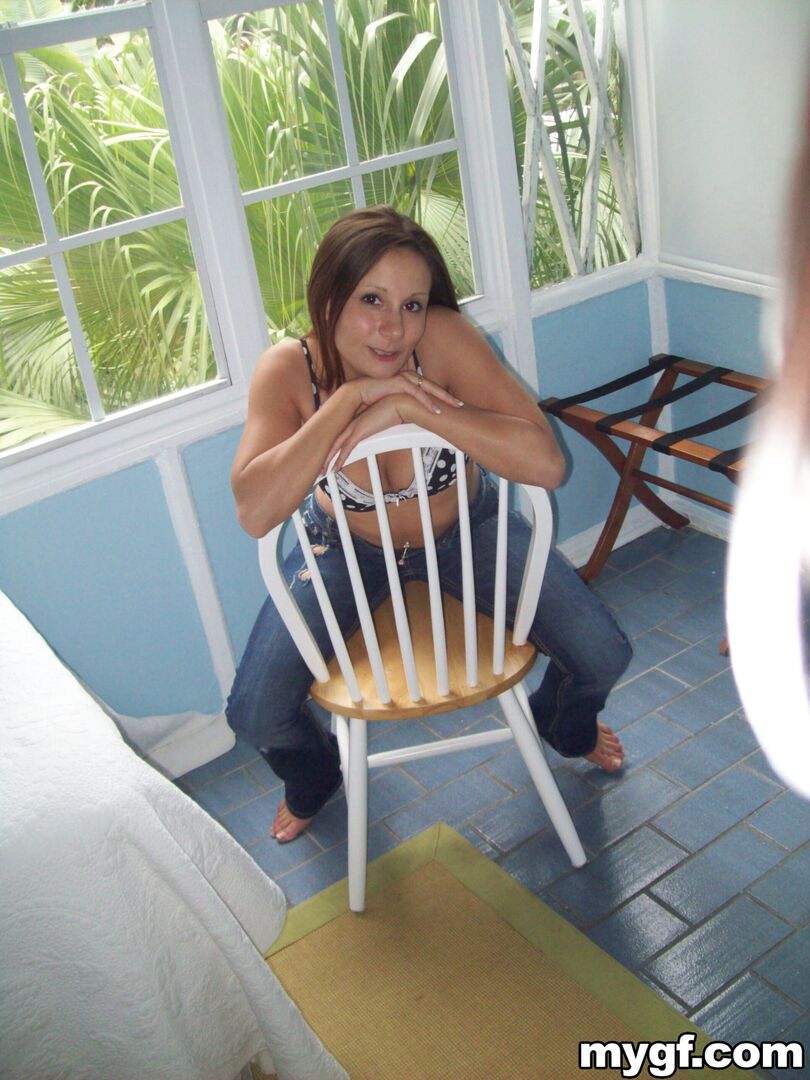 Horny Girlfriend Takes The Dick