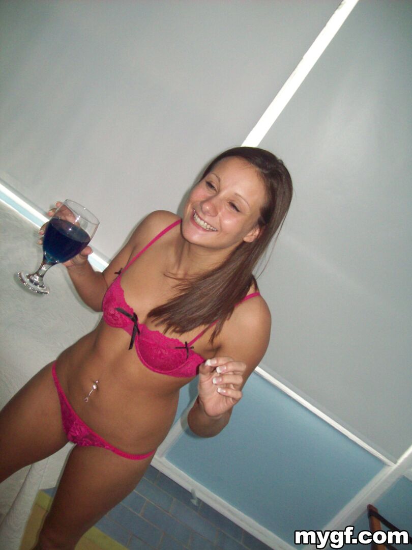 Horny Girlfriend Takes The Dick