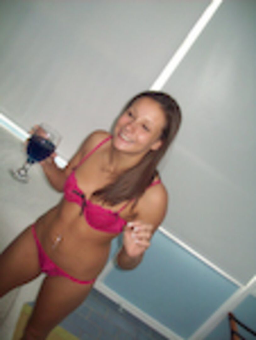 Horny Girlfriend Takes The Dick