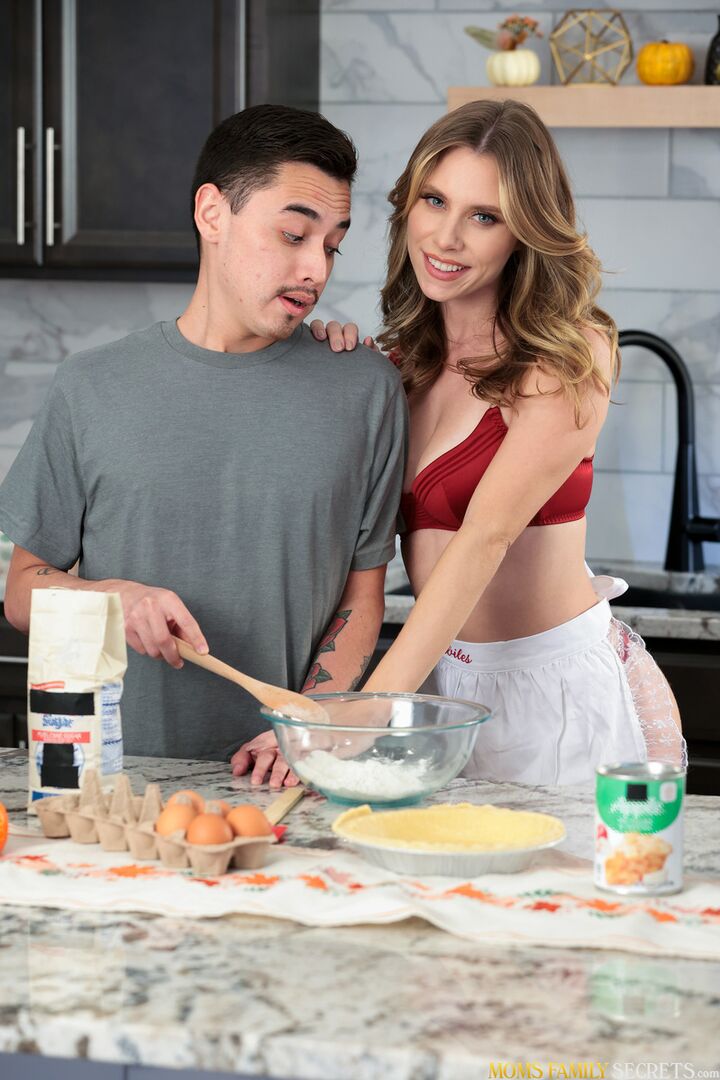 Stepmoms Sweet Pie - S4:E7