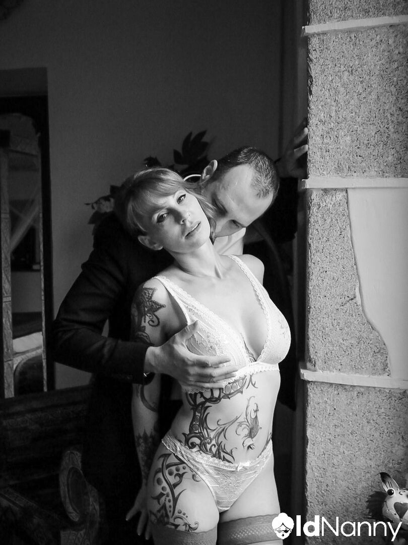 HOTELIER FUCKS A TATTOOED MATURE WOMAN CLIENT HARD WITH HIS BIG COCK