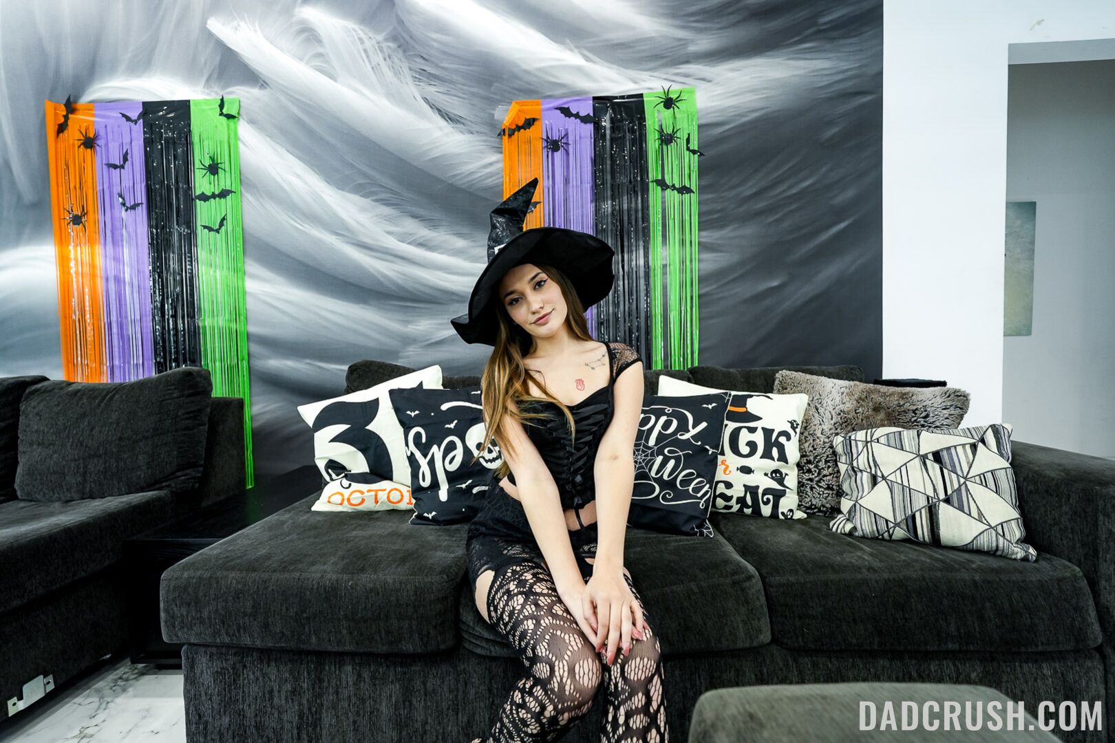 Don't You Like My Costumes, Stepdaddy?