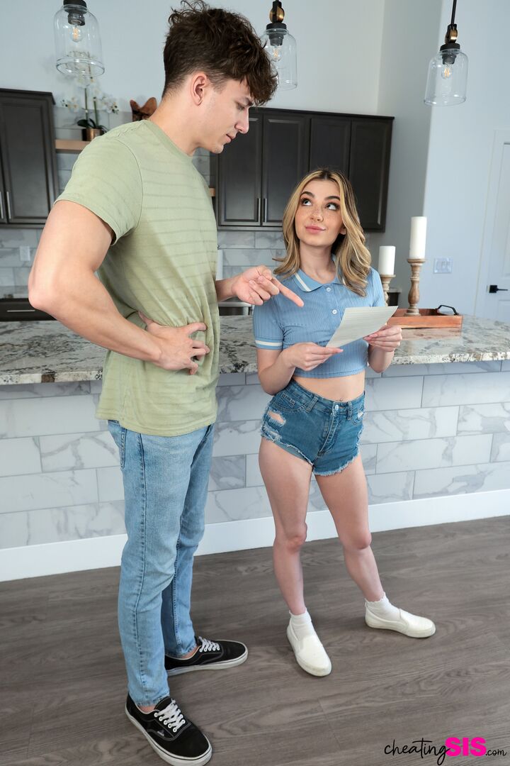Stepsis Sucks Off Stepbro - S2:E10