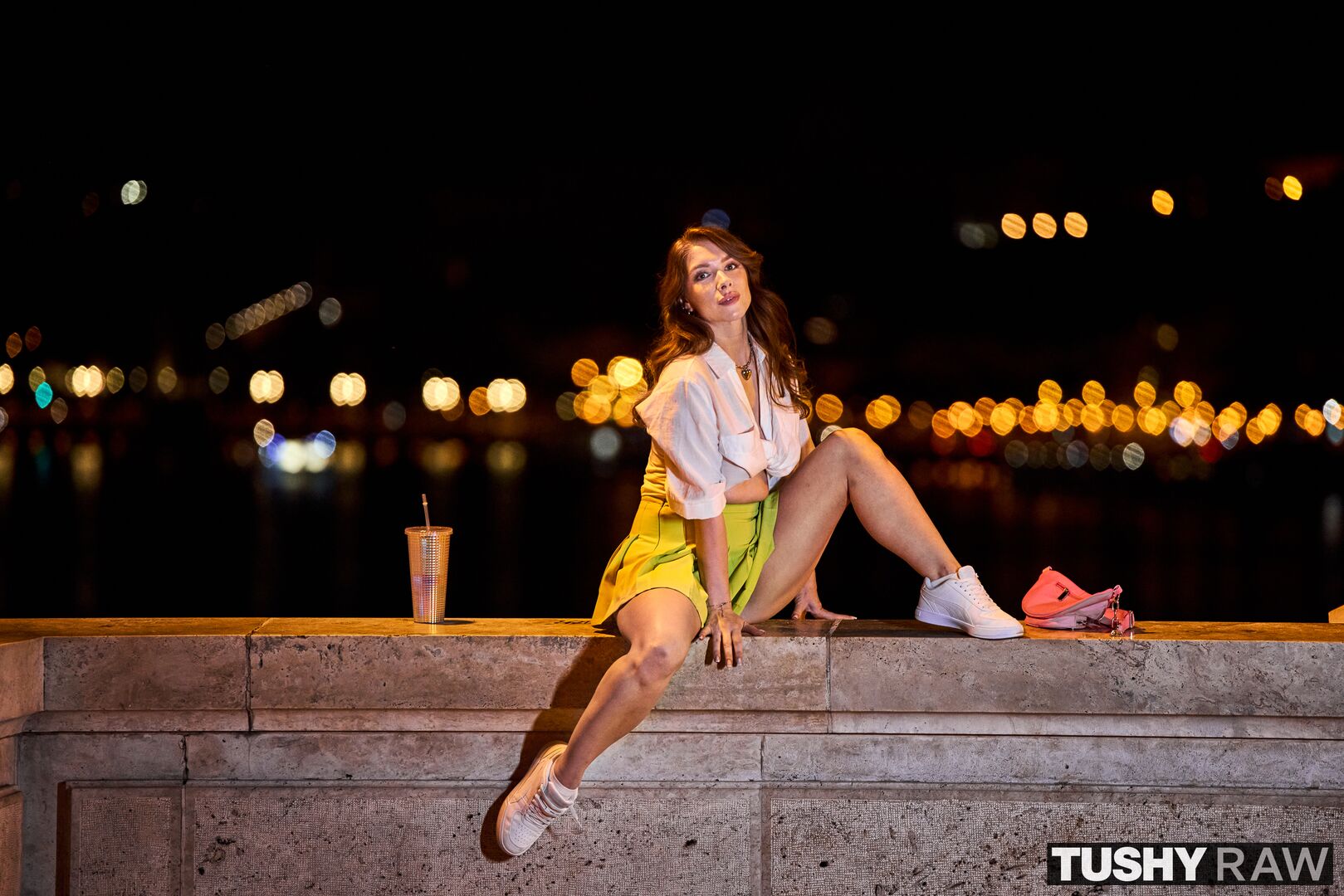 Curvy Hottie Sata Jones Gets Round Ass Filled In First Tushy Raw Scene