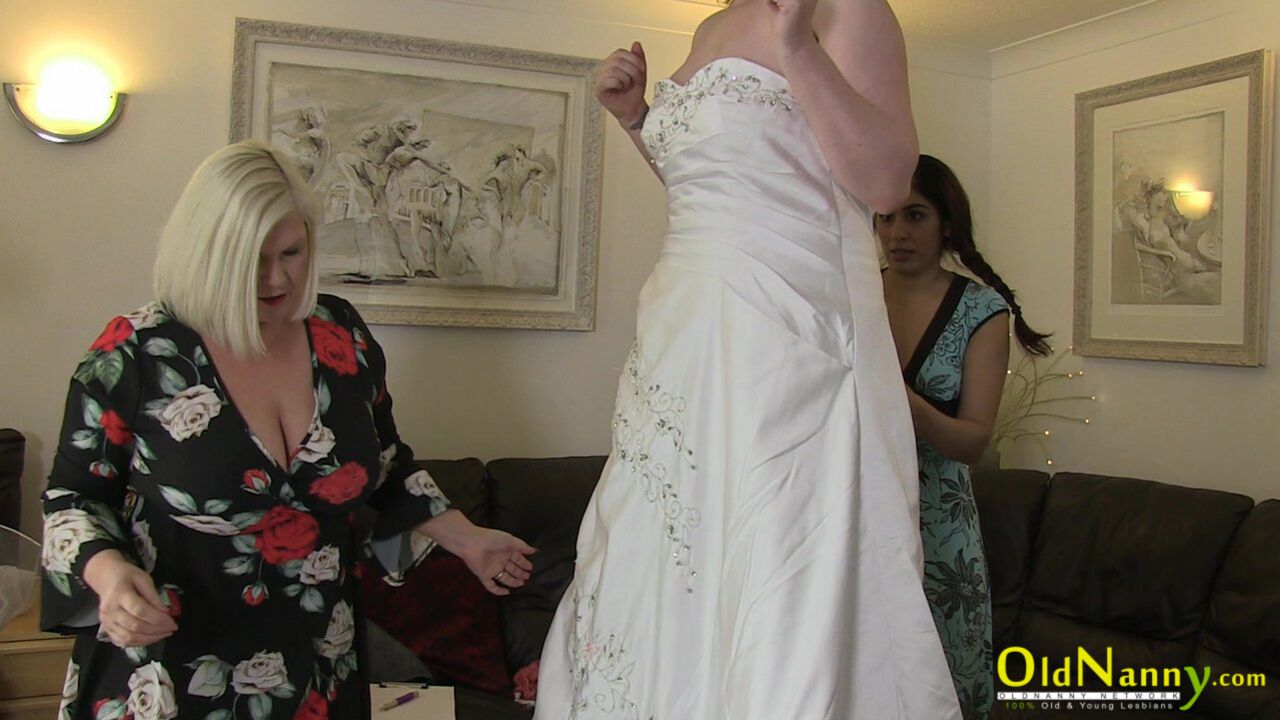 THREE HORNY LESBIANS HAVING MATURE FUN WITH THEIR WET PUSSIES