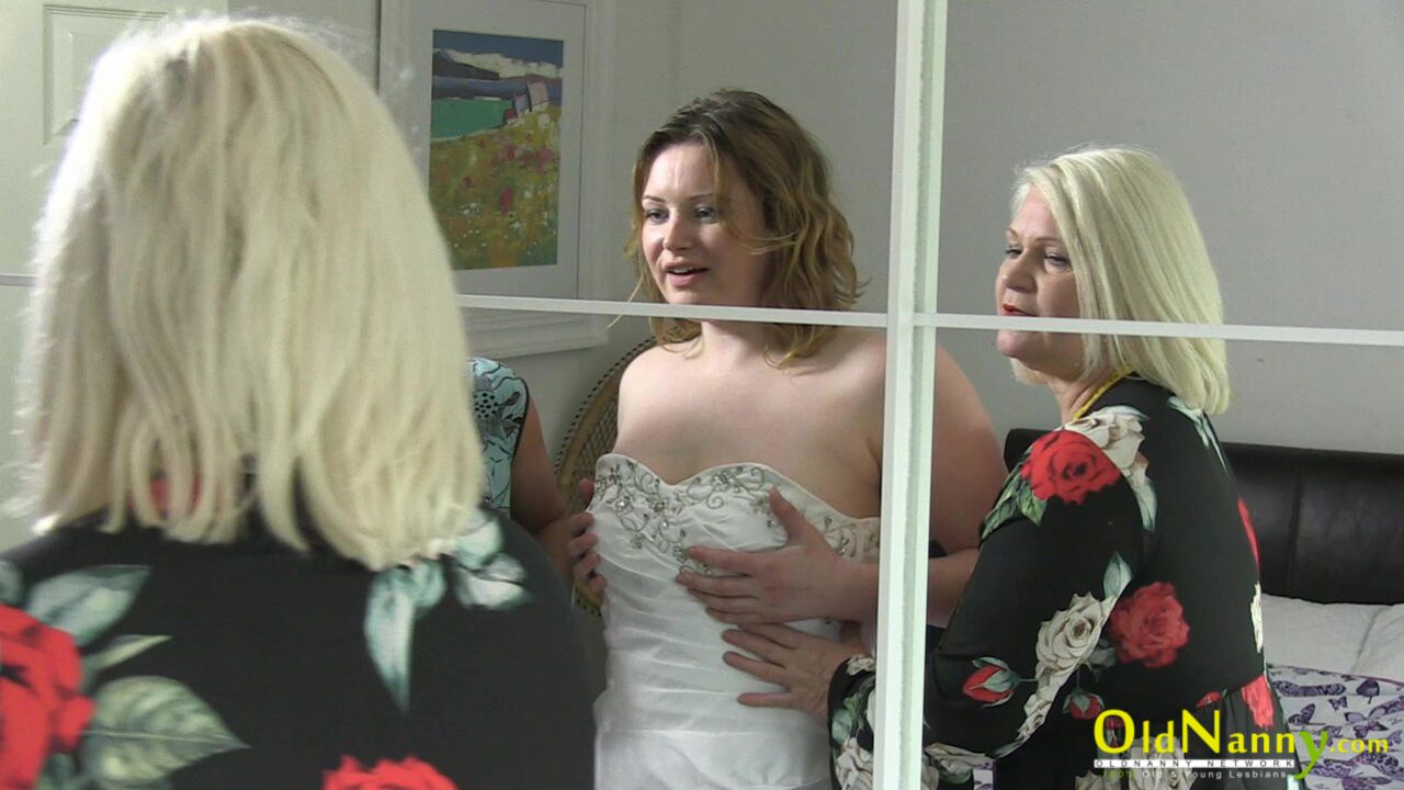 THREE HORNY LESBIANS HAVING MATURE FUN WITH THEIR WET PUSSIES