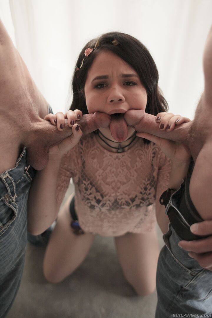 Yhivi's Anal Threesome Education