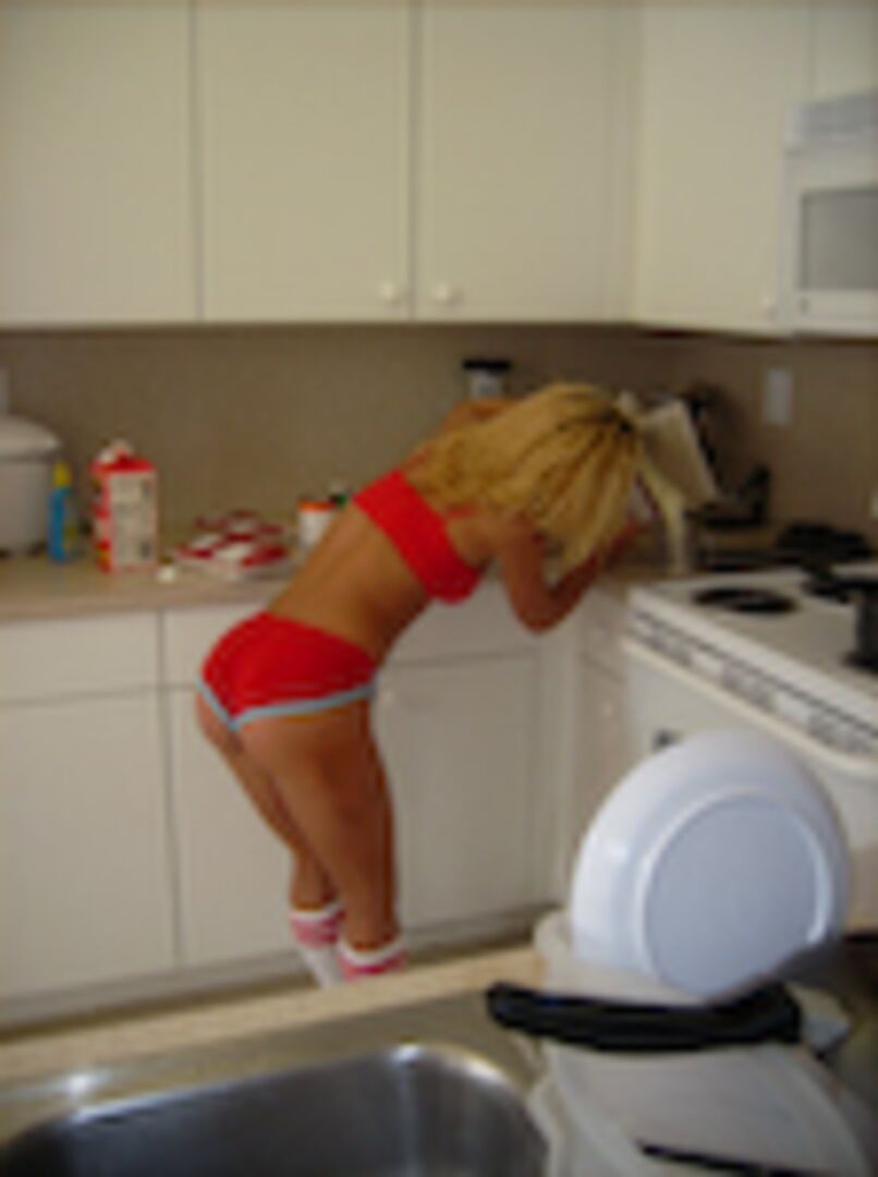 Blondie With A Body