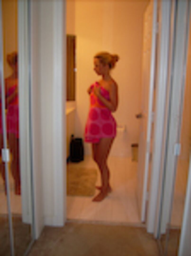Blondie With A Body