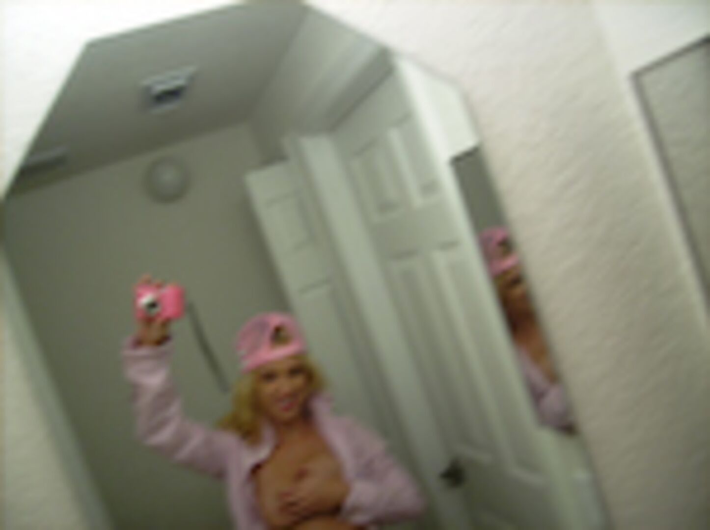 Blondie With A Body