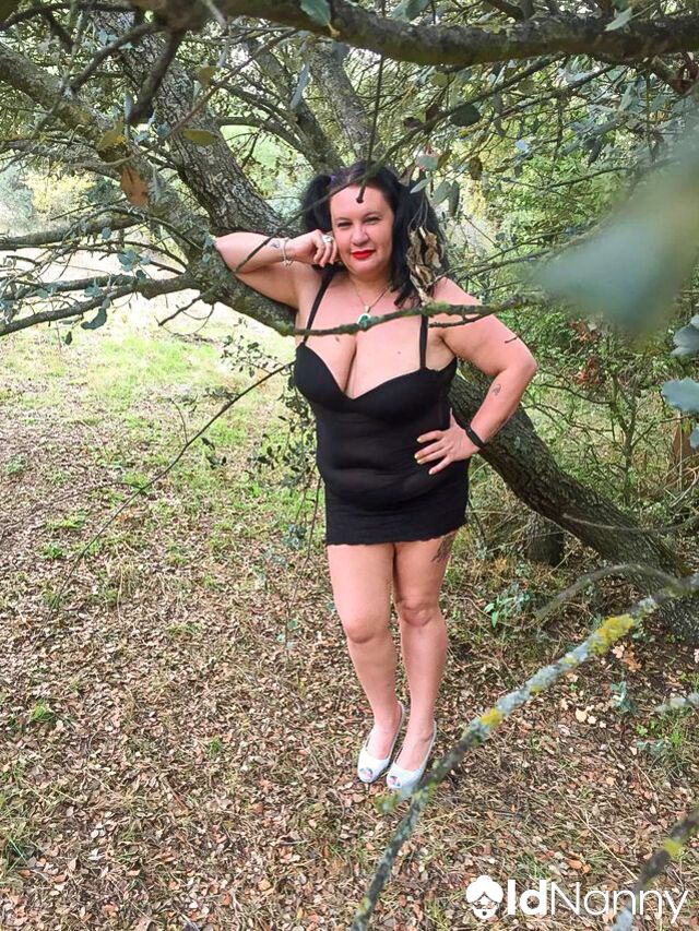 IN THE WOODS, A BIG COCK SLIDES INTO A BBW ANUS