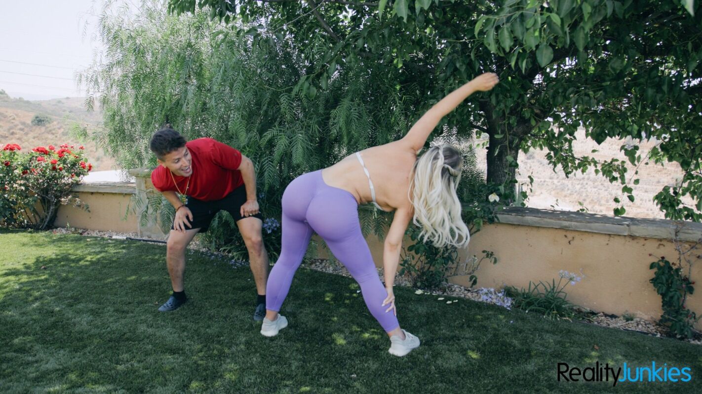 Big Booty Workout - Scene 1 - Ass Addict