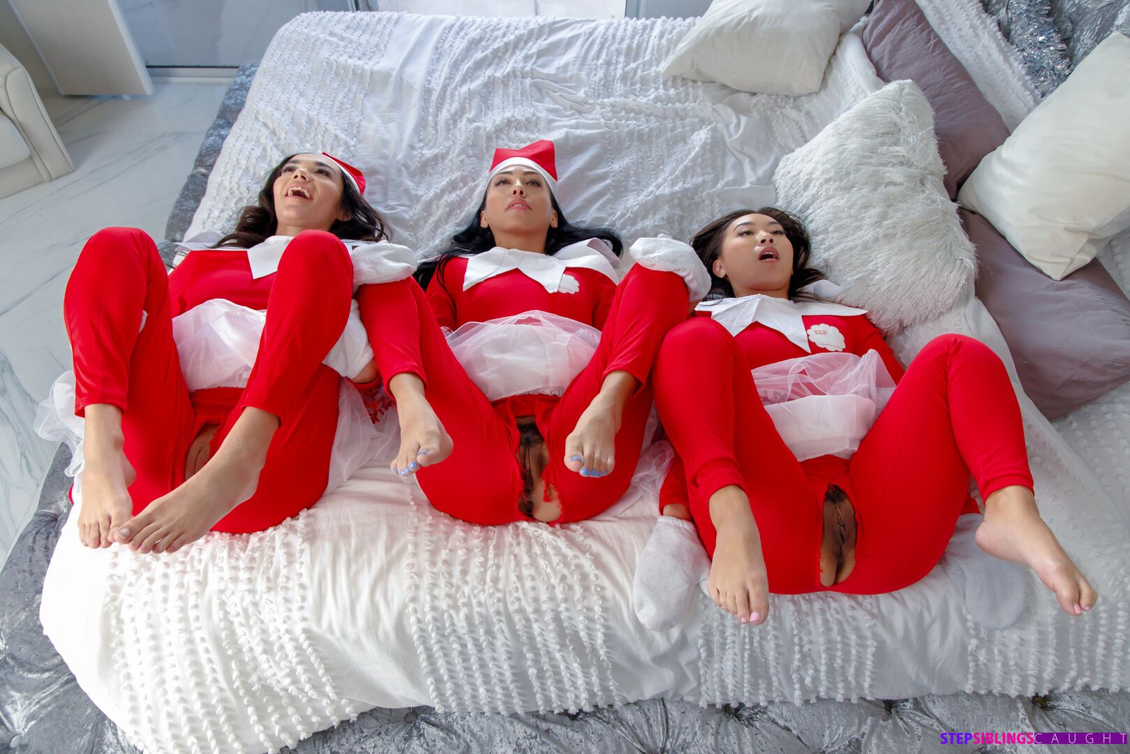 My Free Use Christmas Elves - S28:E2