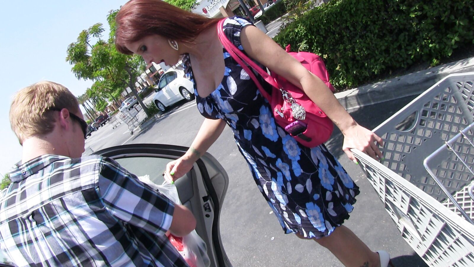 Sexy Milf Amazon Loves To Tempt Wayward Men