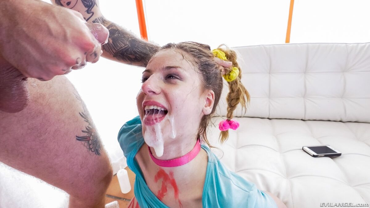 Ass-Reaming, Pussy-Squirting Hookup