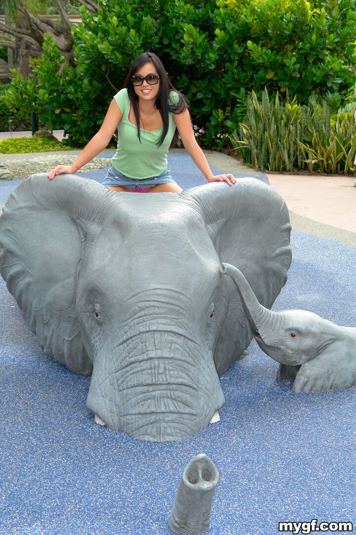 Asian Girl Takes Dick