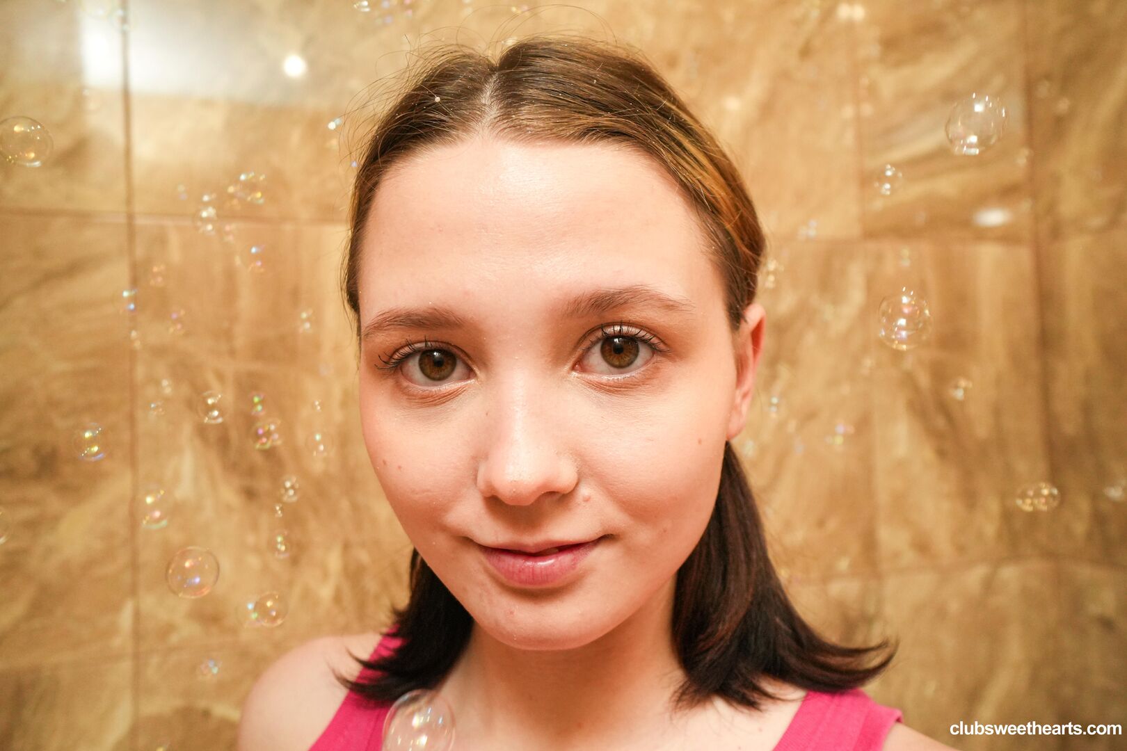 Shower time with Akina Asmus