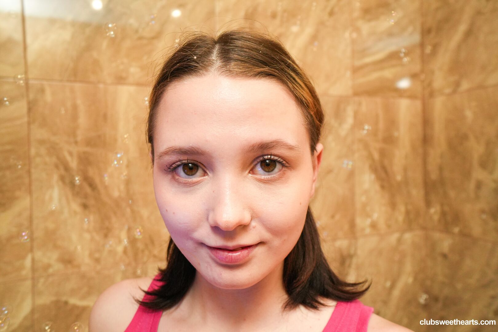 Shower time with Akina Asmus