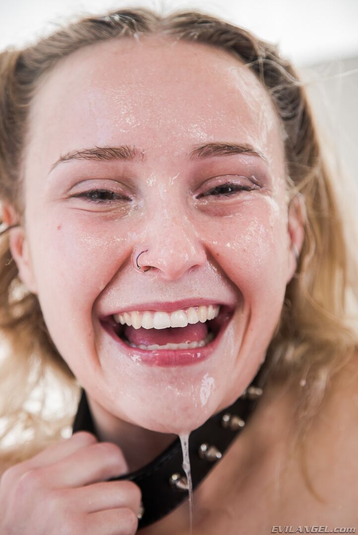 Face-Slapping, Pussy-Squirting Hookup