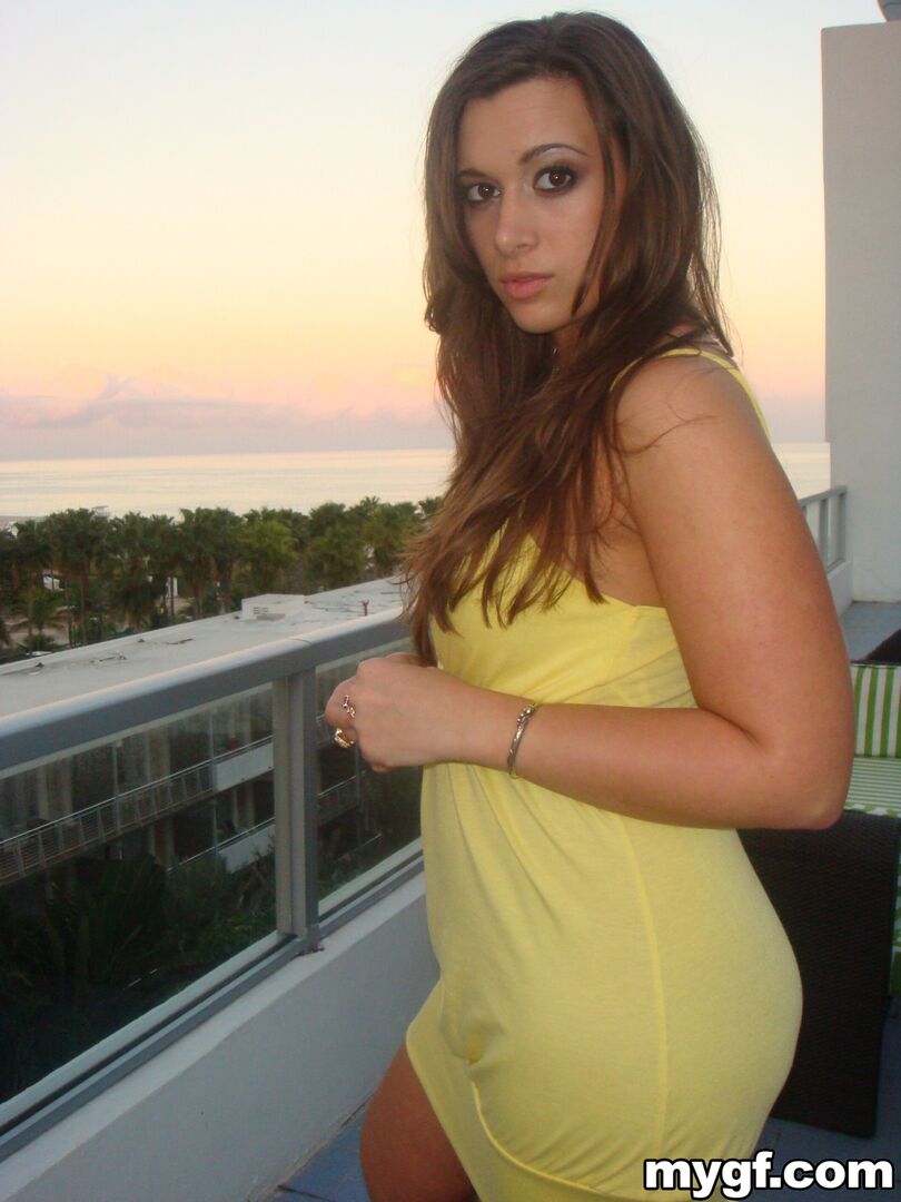 Thick Girl Gets Banged Out