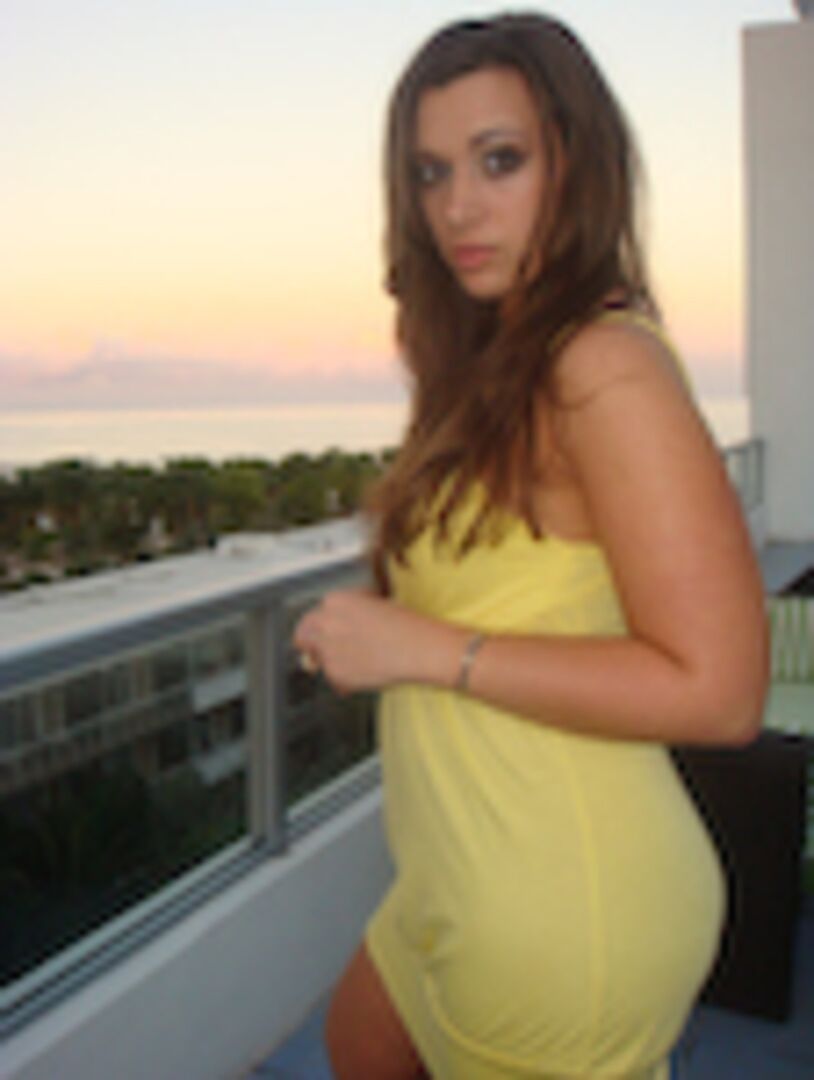 Thick Girl Gets Banged Out