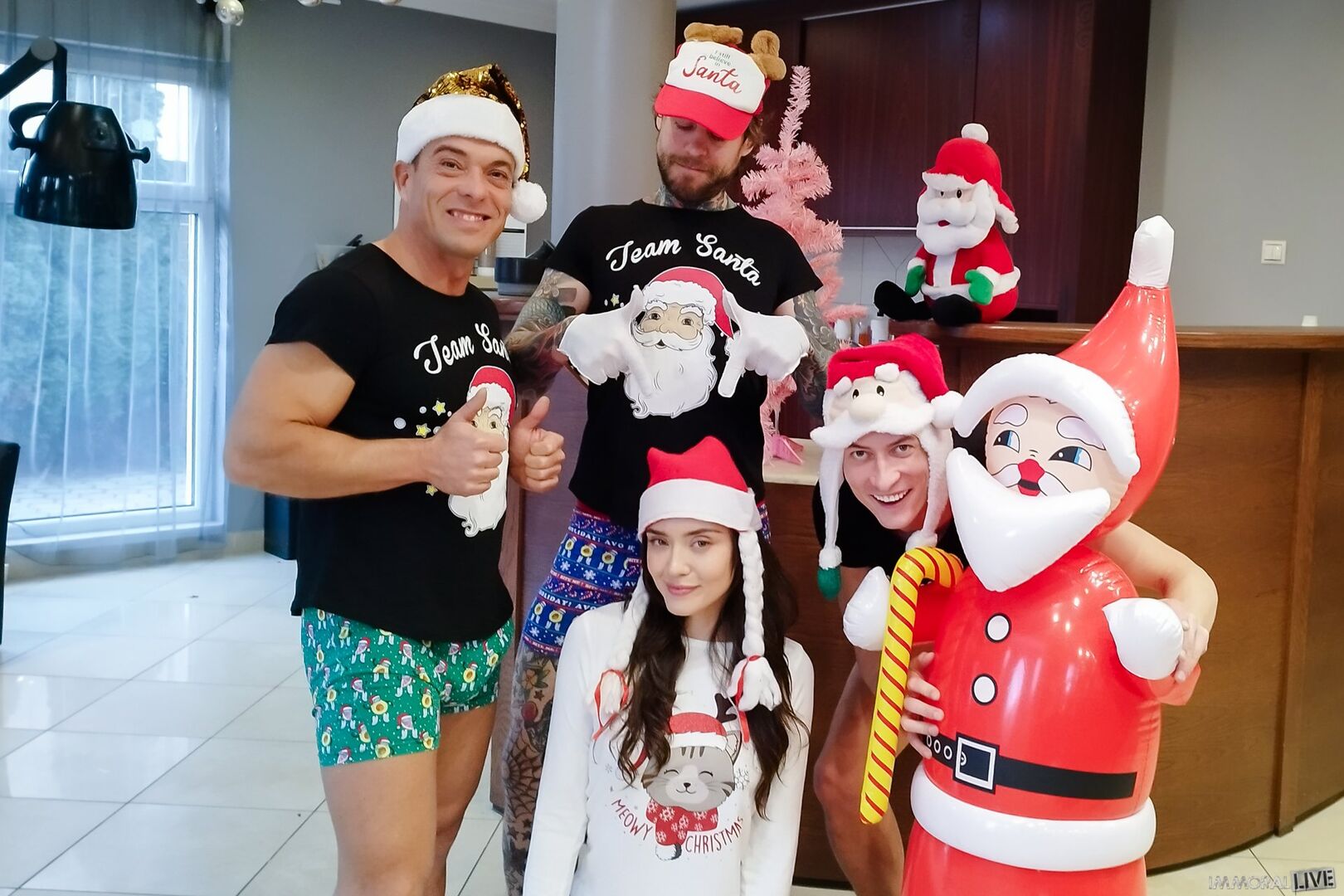 Mrs. Claus CUCKOLDS Santa in CRAZY CHRISTMAS GANGANG