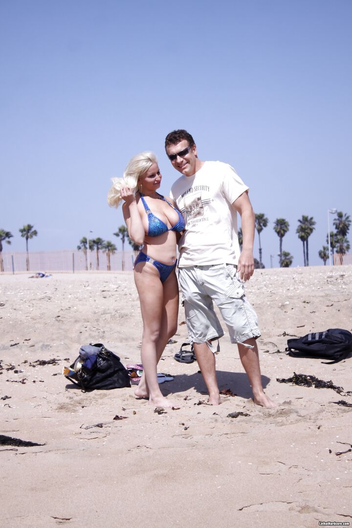 Holly Brooks And Jerry Have Nice Hot Sex