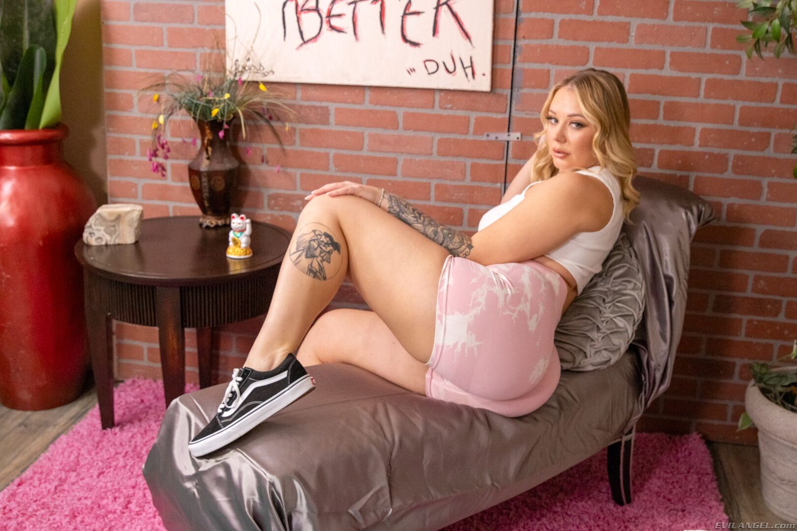 Mean Bitches - Obedient Landlord 2 - Lucky Kay