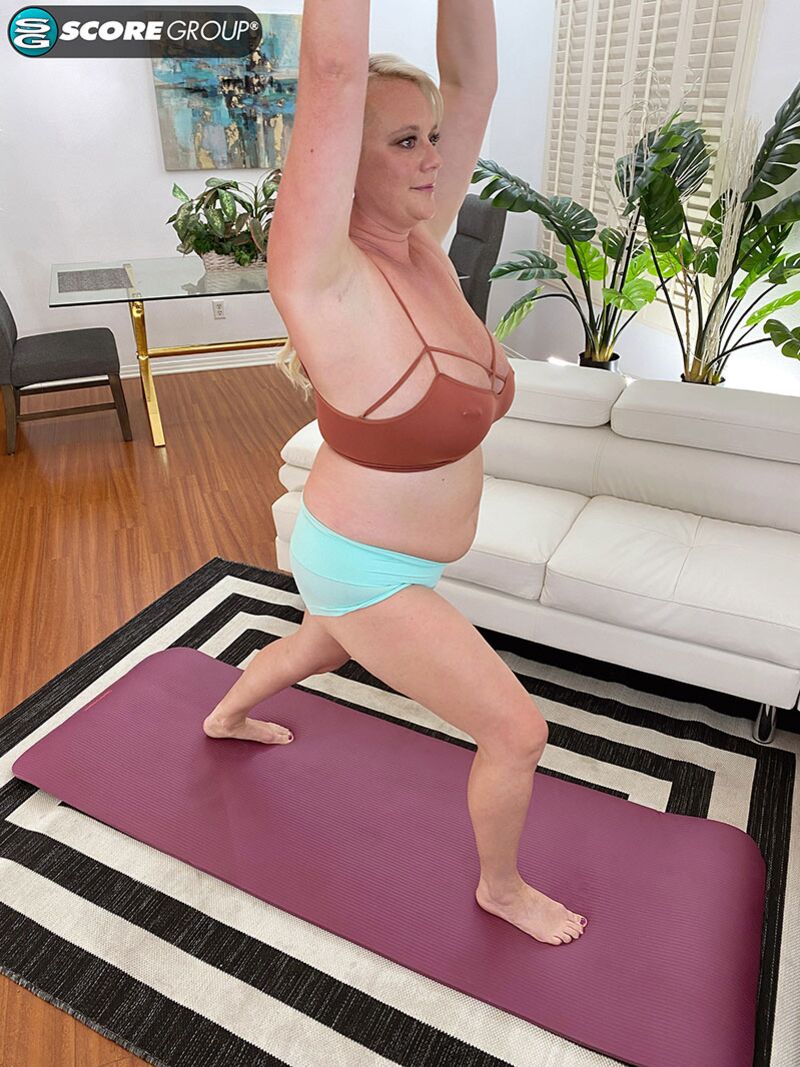 Workout With Cameron Skye at XLGirls.com