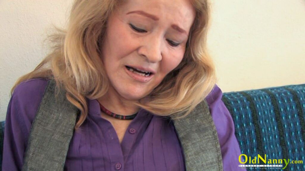 OLD GRANNY SOFIA FUCKING WITH RICHI