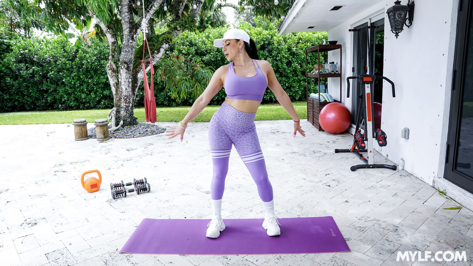 Perfect Ass, Perfect Form