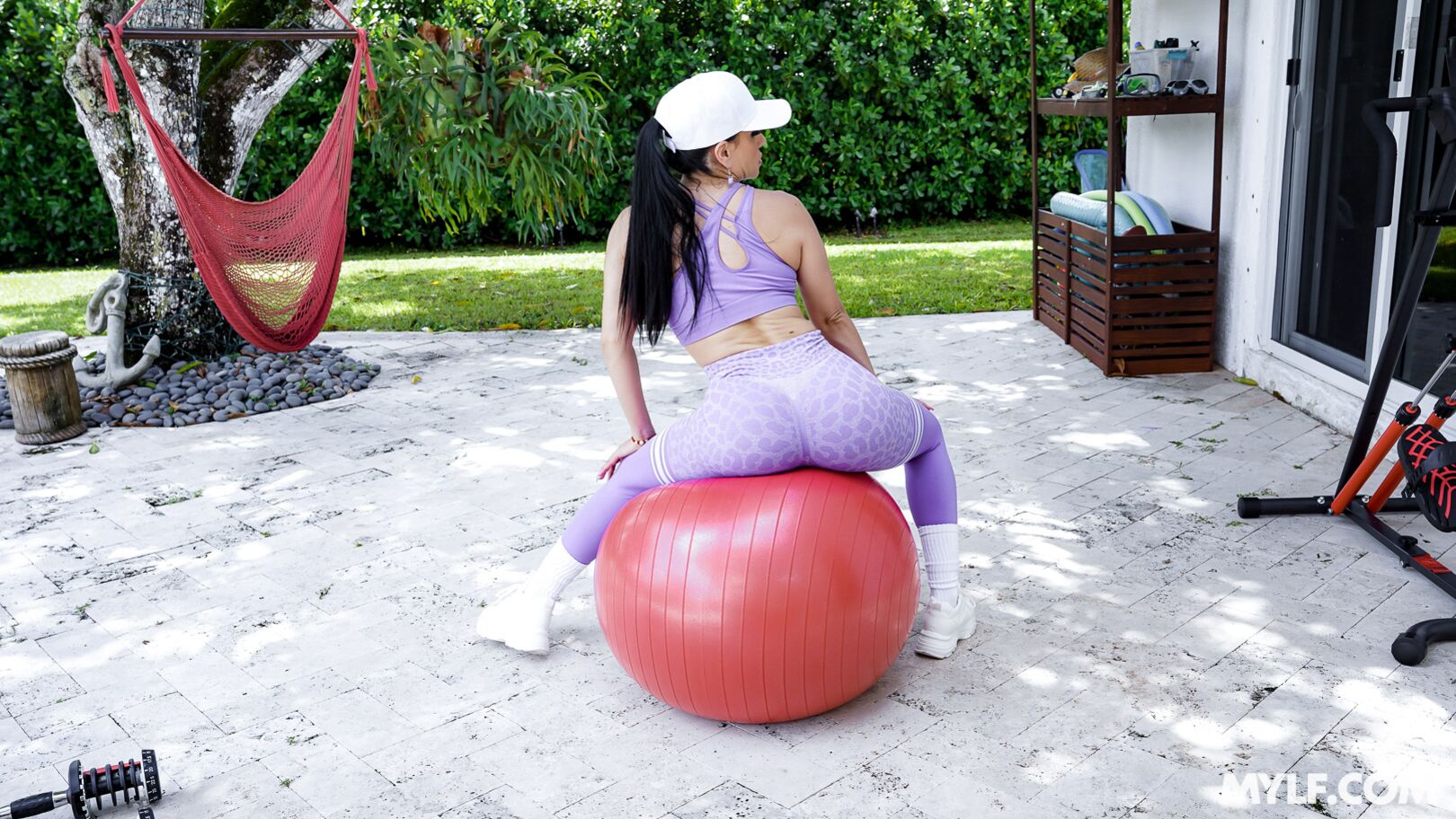 Perfect Ass, Perfect Form