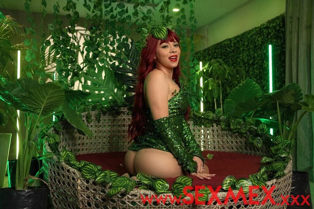 POISON IVY PERVERTS ROBIN . Nicole Zurich