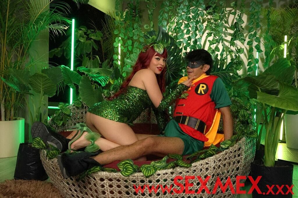 POISON IVY PERVERTS ROBIN . Nicole Zurich