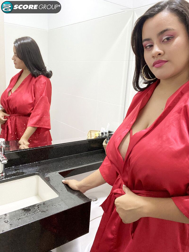 Kati Rico: Seriously Sexy & Stacked