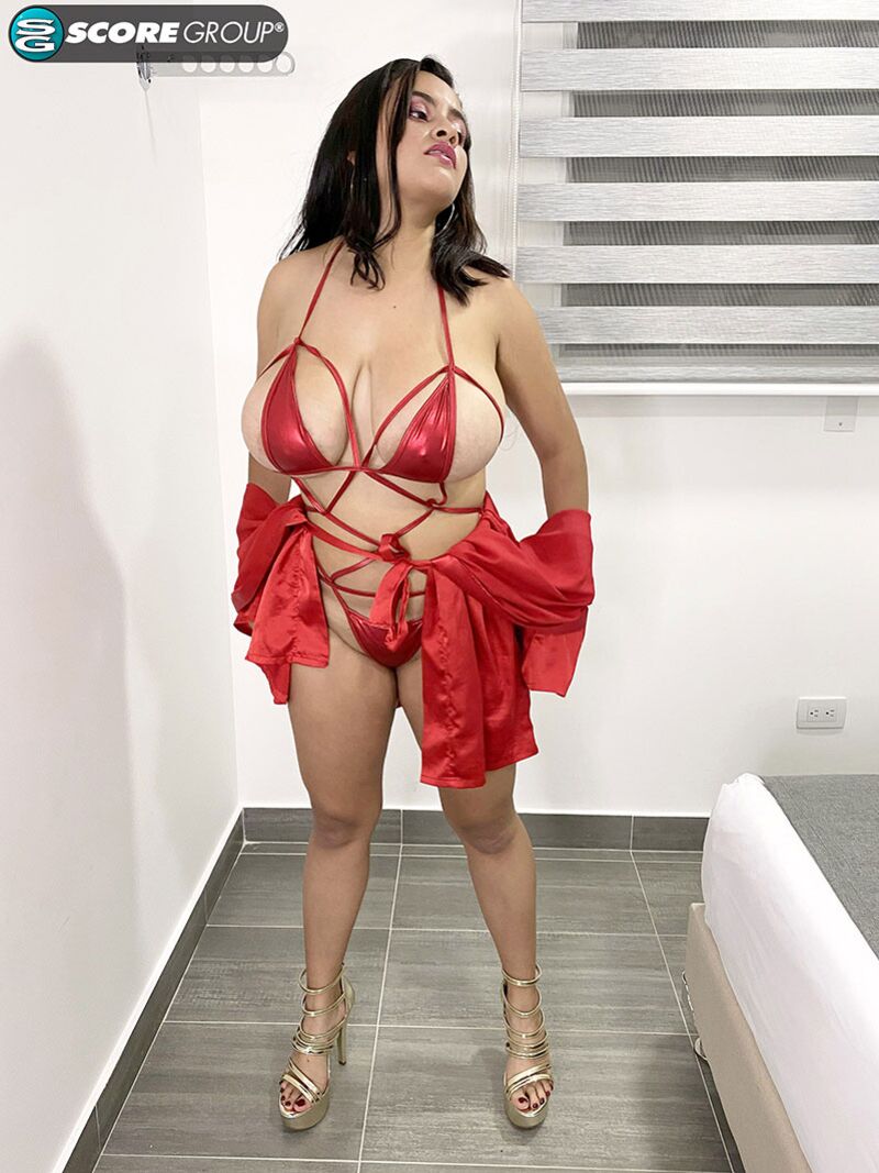 Kati Rico: Seriously Sexy & Stacked