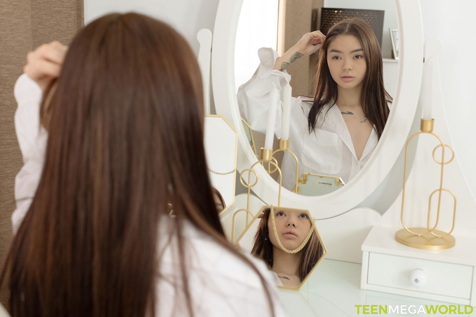 Sex in front of a mirror