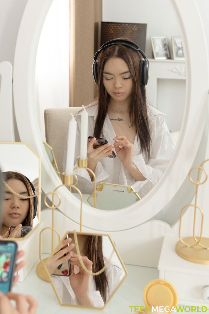 Sex in front of a mirror