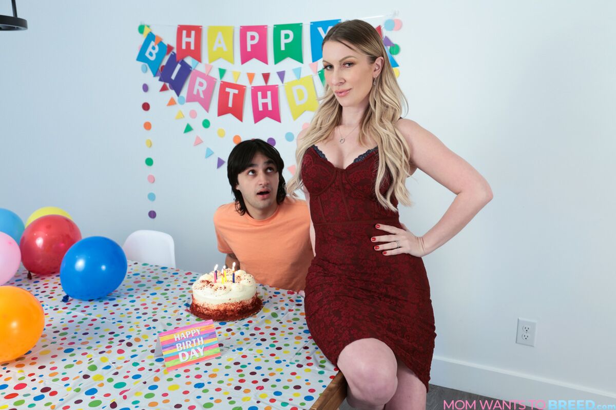 Moms Birthday Surprise - S6:E3