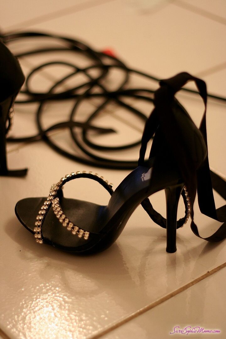 Backstage with Clara G.