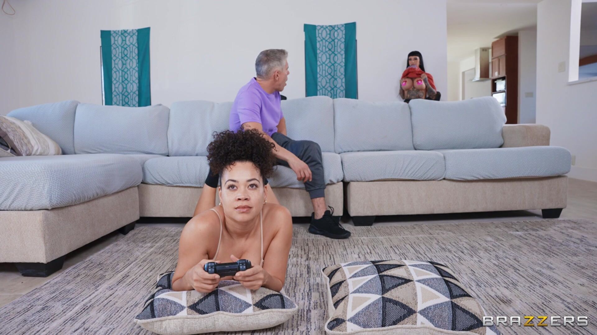 Beige Gamer's BF Sneaks Slutty Emo Pussy