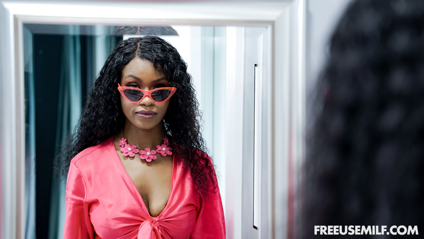 Jezabel Vessir Debuts Her FreeUse Real Estate Pussy