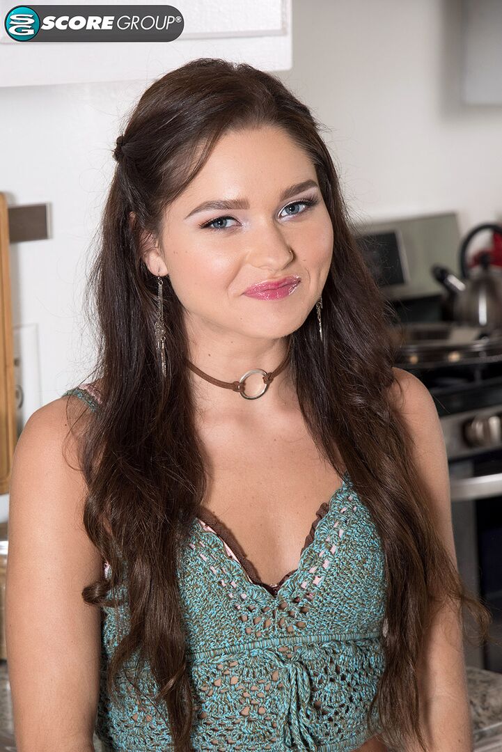 Flat cutie Zoe Bloom has a million-dollar smile and an incredible pussy. She masturbates in the kitchen after an interview.