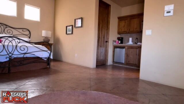 Director Cam: Newbie Fucks Jenna Beck at HotGuysHouse