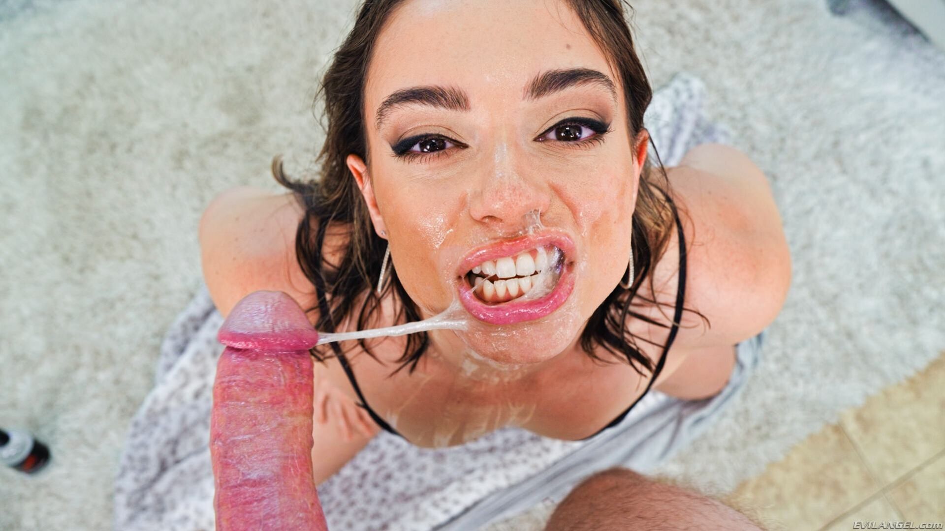 SOPHIA BURNS Deepthroats And Swallows