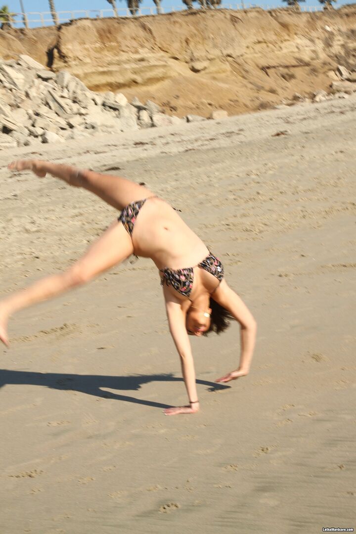 A Day Of Yoga At The Beach Turns Into Blissful Fucking