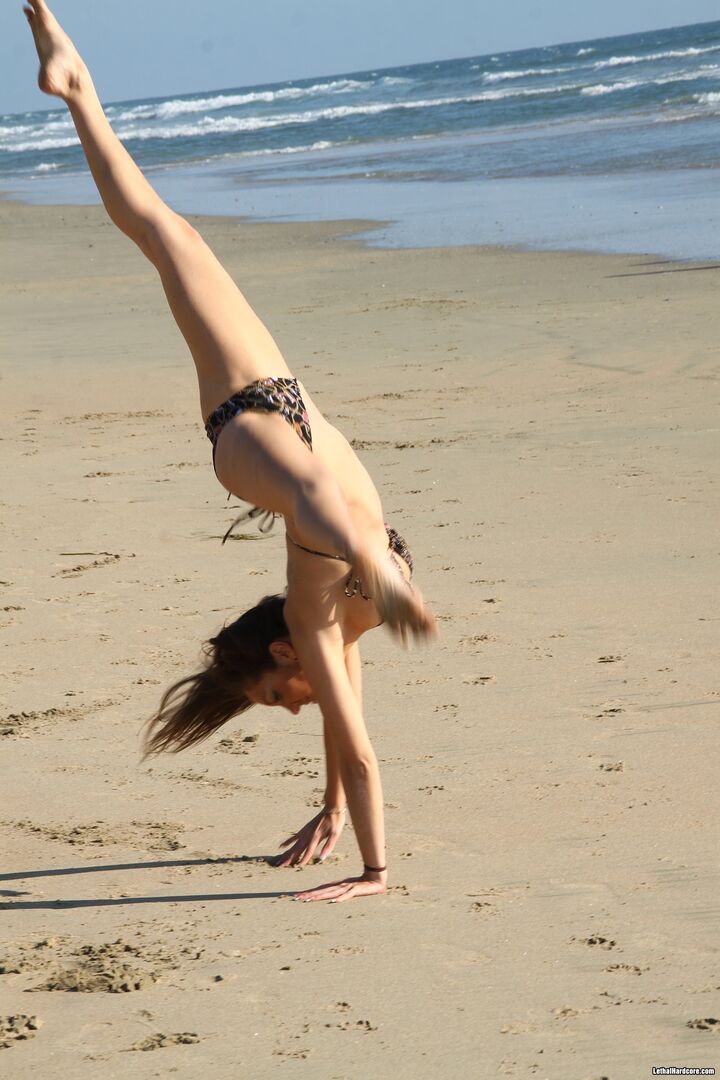 A Day Of Yoga At The Beach Turns Into Blissful Fucking
